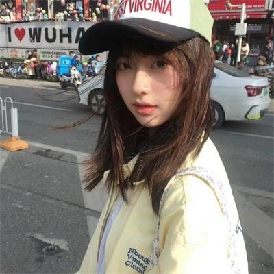 蝙蝠侠与哈莉·奎恩